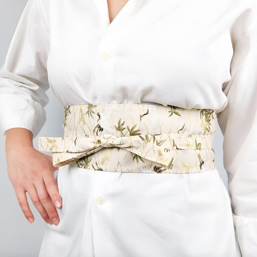 ceinture obi creme a motifs grue modele inaba 880300